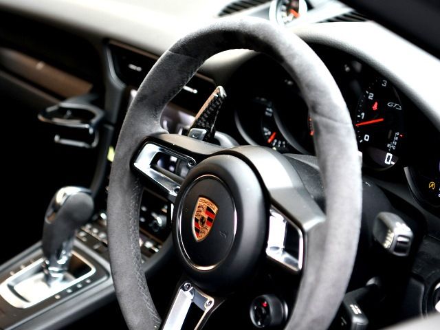 2017 Porsche CARRERA GT — миниатюра 24