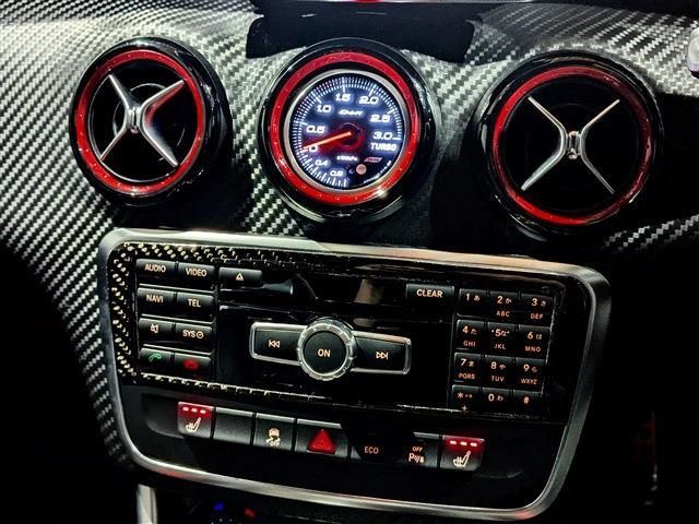 صورة مصغرة 10 لـ 2013 Mercedes-BENZ A-CLASS AMG