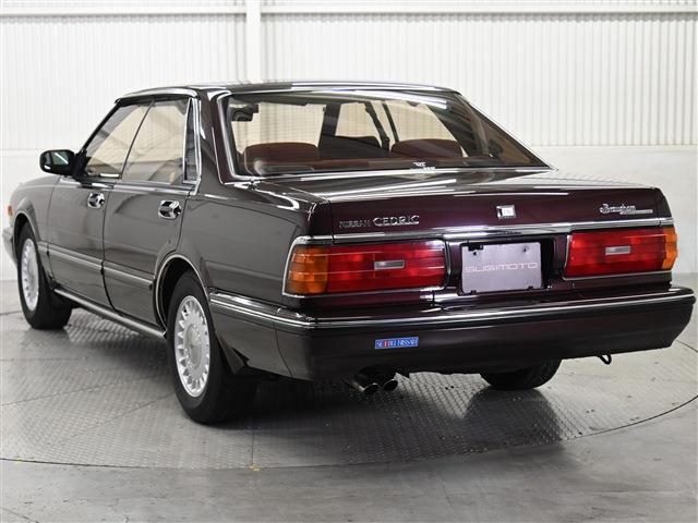 1990 Nissan CEDRIC 照片 10