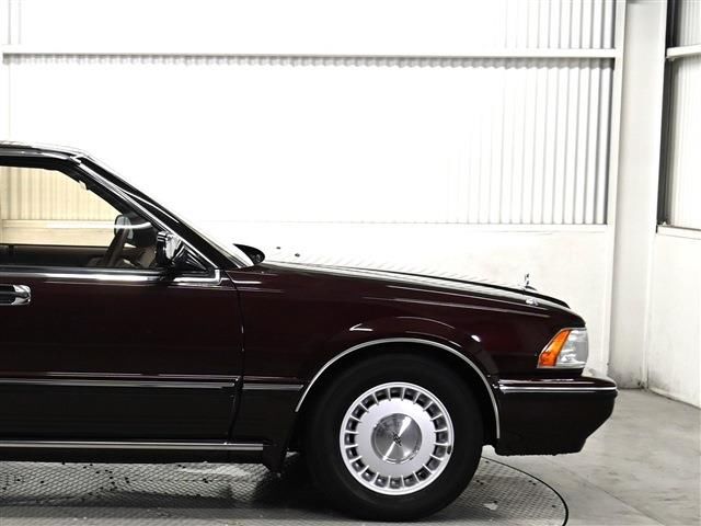 1990 Nissan CEDRIC 照片 9