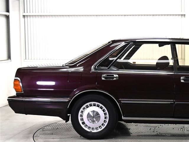 1990 Nissan CEDRIC 照片 8