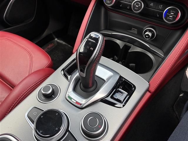 2021 ALFA Romeo STELVIO 缩略图 20