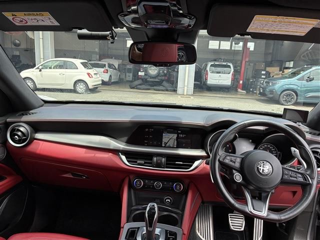 2021 ALFA Romeo STELVIO 缩略图 15