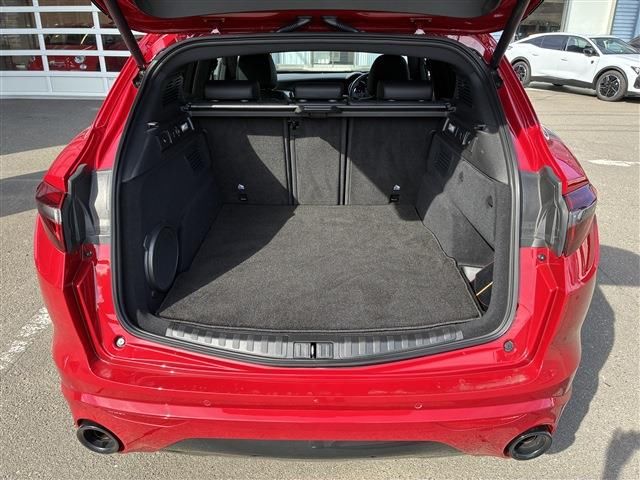 2022 ALFA Romeo STELVIO 缩略图 14