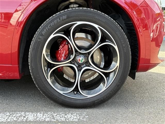 2022 ALFA Romeo STELVIO 照片 10