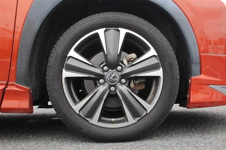 صورة مصغرة 12 لـ 2018 Lexus UX