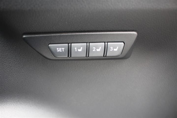 صورة مصغرة 26 لـ 2015 Lexus NX