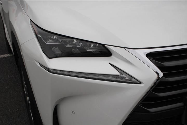 صورة 13 لـ 2015 Lexus NX
