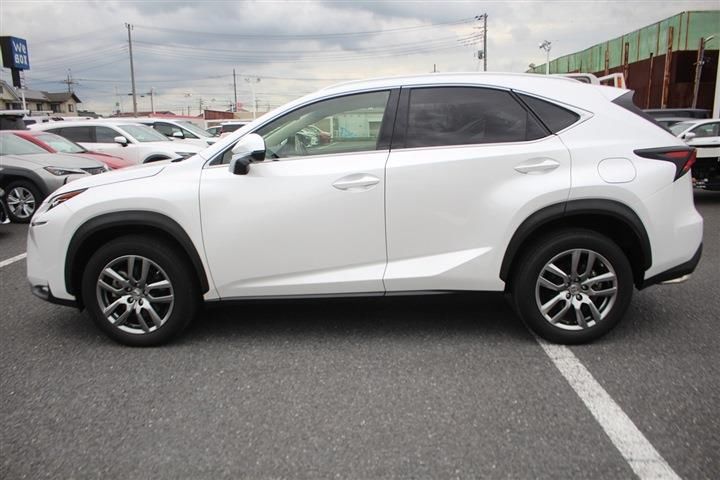 صورة 9 لـ 2015 Lexus NX