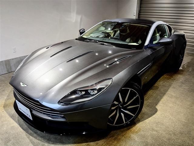صورة 1 لـ 2017 Aston Martin DB11