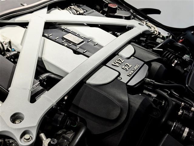 صورة مصغرة 15 لـ 2017 Aston Martin DB11