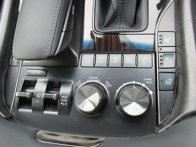 صورة مصغرة 24 لـ 2016 Lexus LX