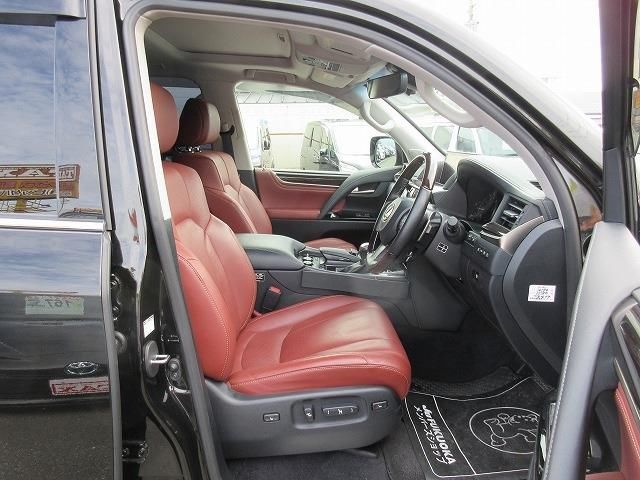 صورة 9 لـ 2016 Lexus LX