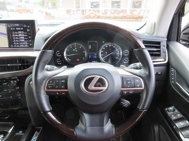 صورة 4 لـ 2016 Lexus LX