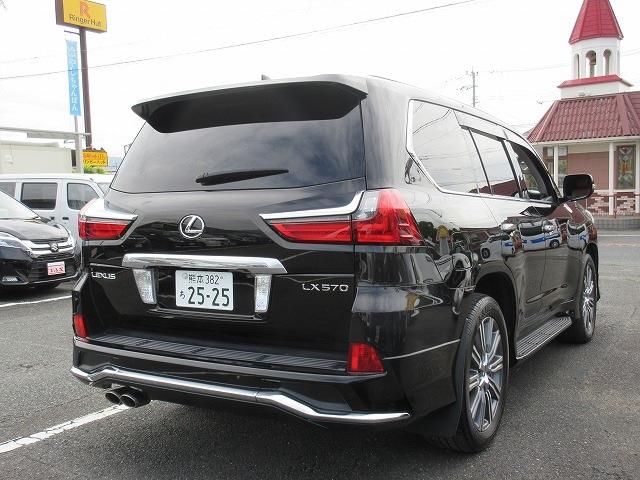 صورة 3 لـ 2016 Lexus LX