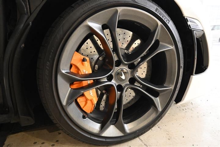 صورة مصغرة 12 لـ 2020 Mclaren 720S SPIDER