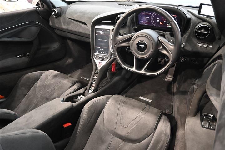 صورة 9 لـ 2020 Mclaren 720S SPIDER