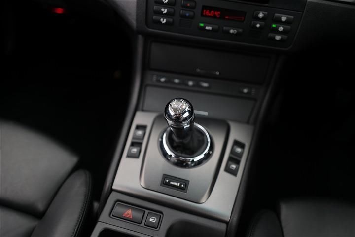 صورة مصغرة 24 لـ 2004 BMW M3