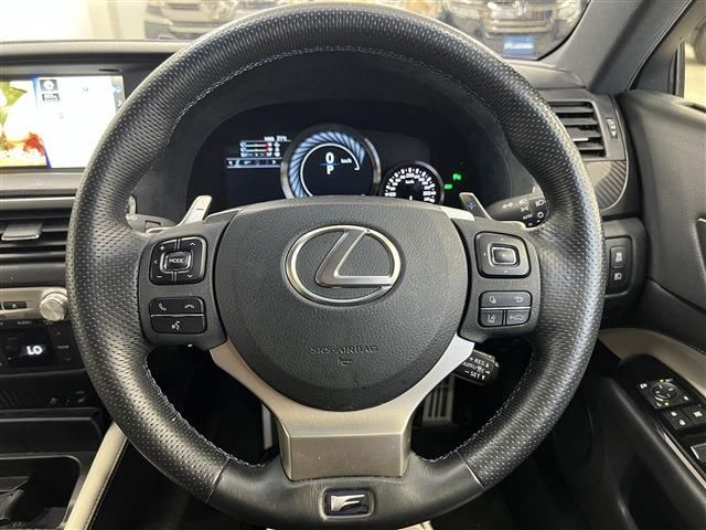 2016 Lexus GS F — миниатюра 23