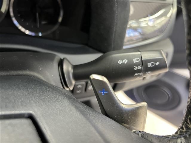 2016 Lexus GS F — миниатюра 27