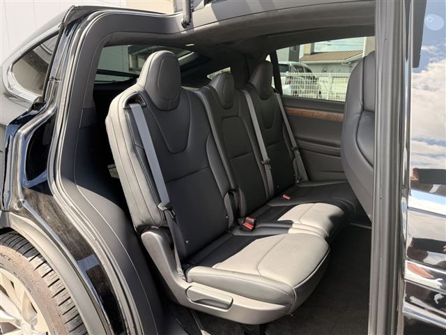 2020 Tesla MODEL X — миниатюра 28