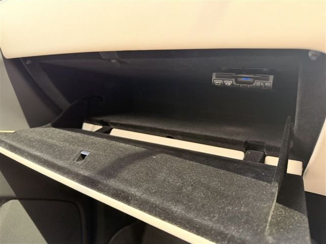 2019 Tesla MODEL X — миниатюра 23