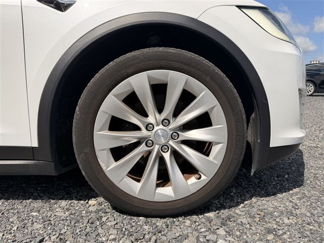 2019 Tesla MODEL X — фото 8