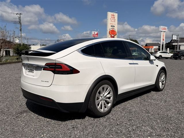 2019 Tesla MODEL X — фото 2