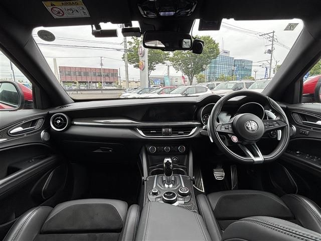 2019 ALFA Romeo STELVIO — миниатюра 16