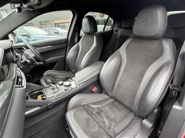 2019 ALFA Romeo STELVIO — миниатюра 14
