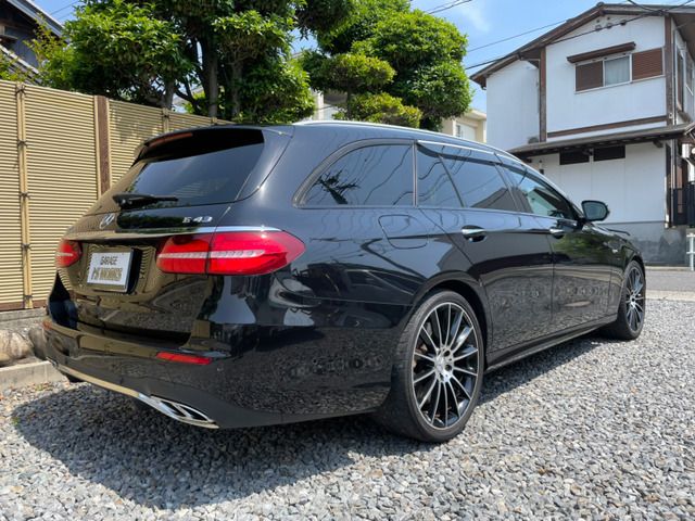 صورة مصغرة 21 لـ 2017 Mercedes-BENZ E-CLASS AMG