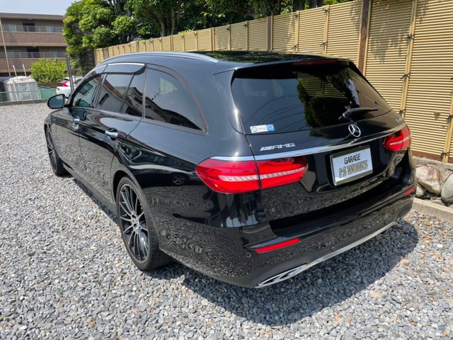 صورة مصغرة 23 لـ 2017 Mercedes-BENZ E-CLASS AMG