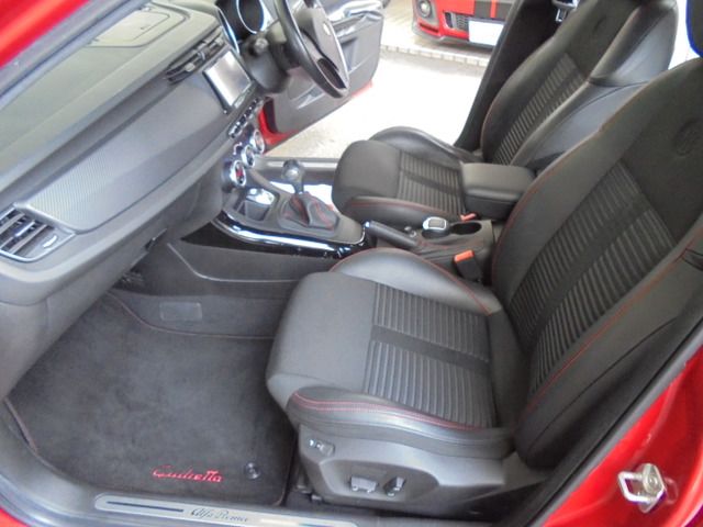 صورة مصغرة 22 لـ 2012 ALFA Romeo GIULIETTA
