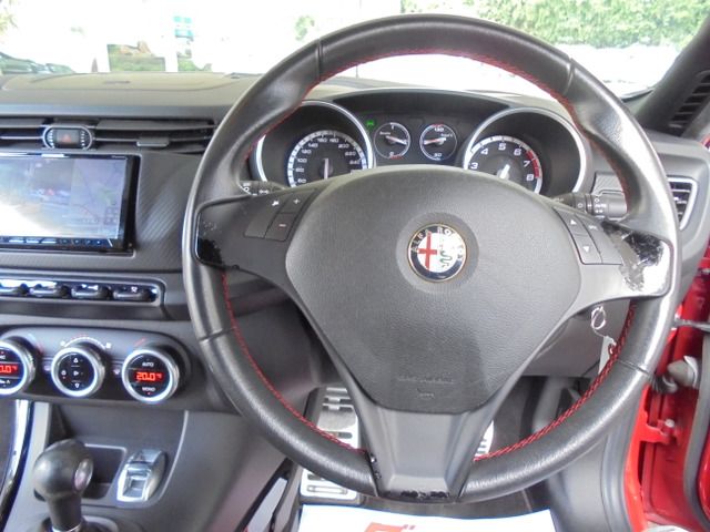 صورة مصغرة 32 لـ 2012 ALFA Romeo GIULIETTA