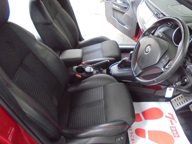 صورة مصغرة 16 لـ 2012 ALFA Romeo GIULIETTA