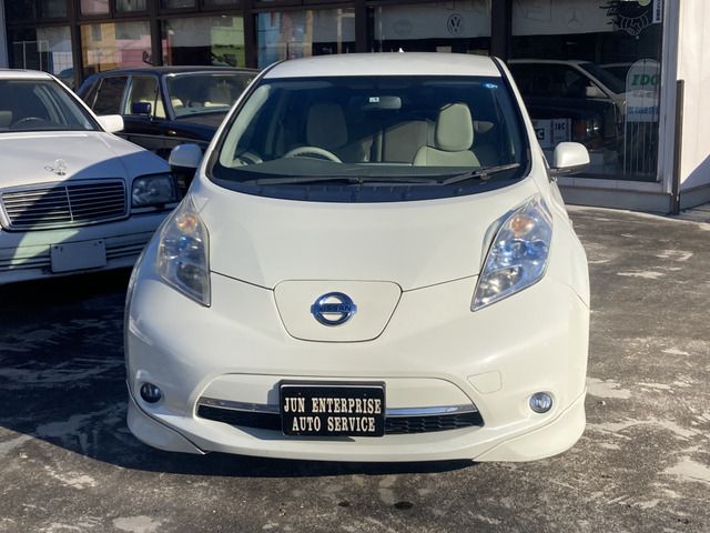 2011 Nissan LEAF — миниатюра 2