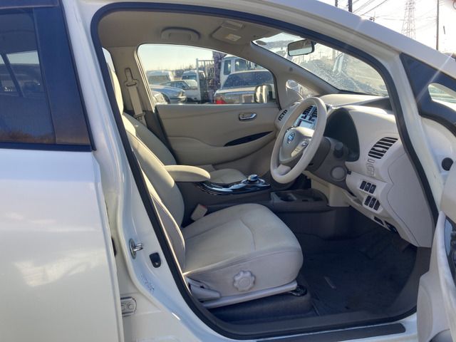 2011 Nissan LEAF — миниатюра 23