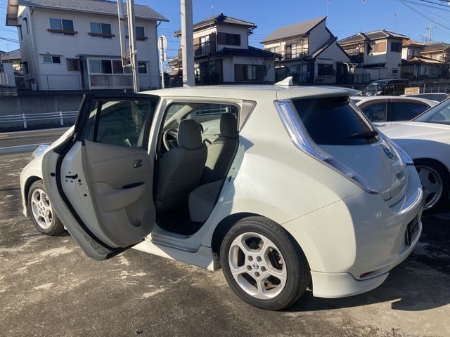 2011 Nissan LEAF — миниатюра 26