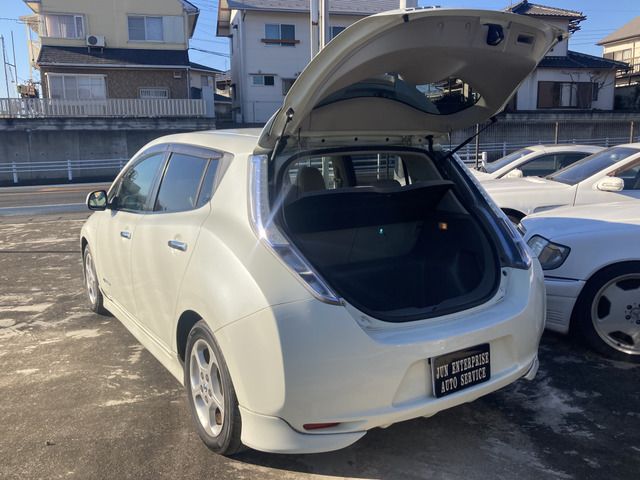 2011 Nissan LEAF — миниатюра 32