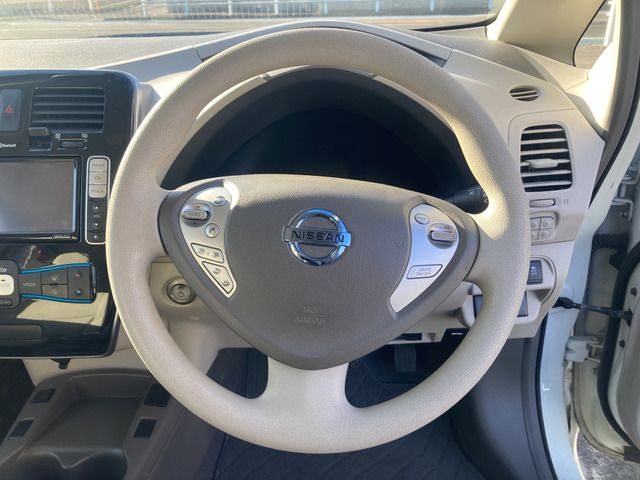 2011 Nissan LEAF — миниатюра 13