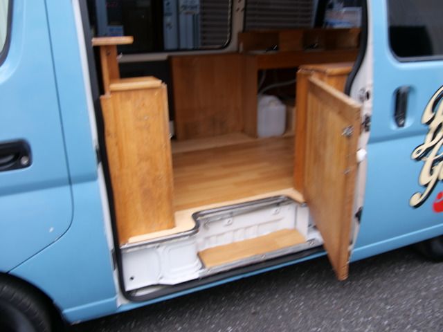 2001 Nissan CARAVAN — миниатюра 50