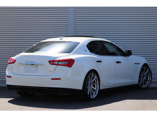 صورة مصغرة 4 لـ 2014 Maserati GHIBLI