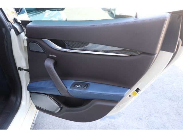 صورة مصغرة 24 لـ 2014 Maserati GHIBLI