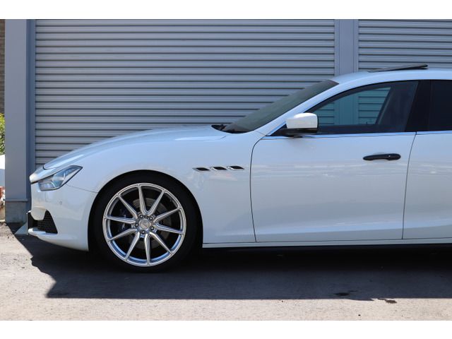 صورة مصغرة 45 لـ 2014 Maserati GHIBLI