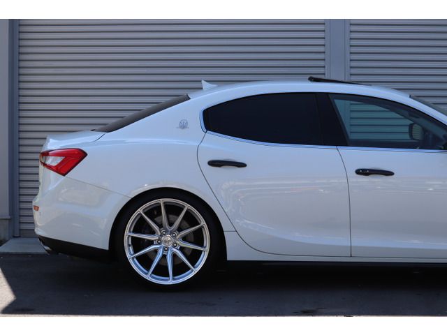 صورة مصغرة 49 لـ 2014 Maserati GHIBLI