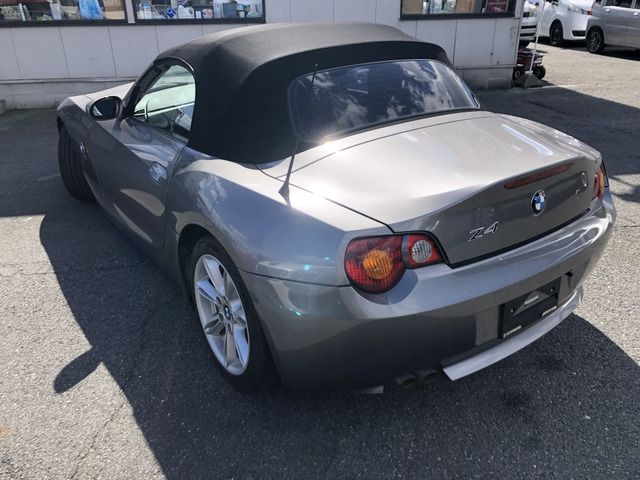 2005 BMW Z4 缩略图 11