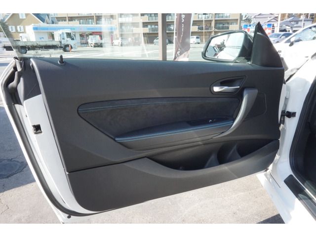 صورة مصغرة 34 لـ 2018 BMW M2 COUPE