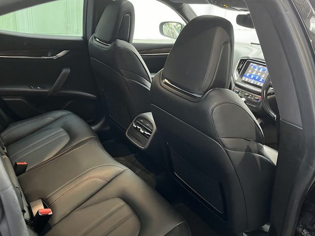 2016 Maserati GHIBLI — миниатюра 21