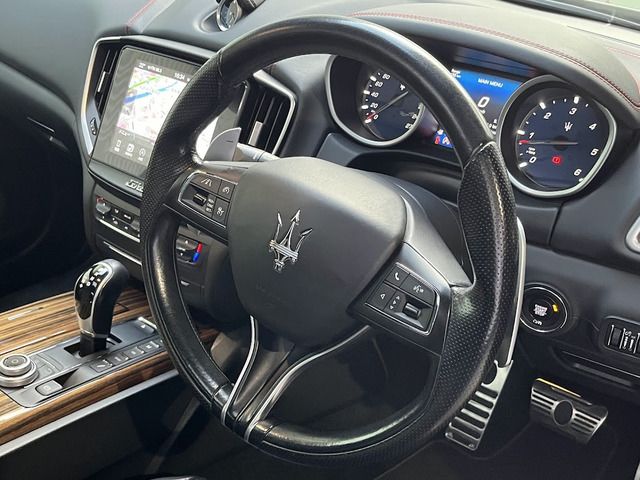 2016 Maserati GHIBLI — миниатюра 17