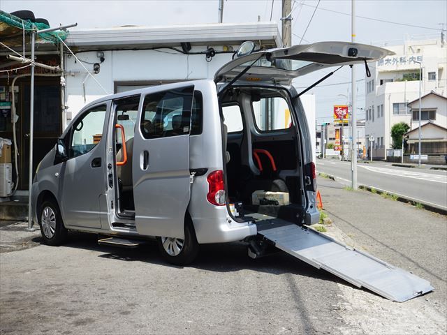 2010 Nissan NV200VANETTE WAGON — фото 5